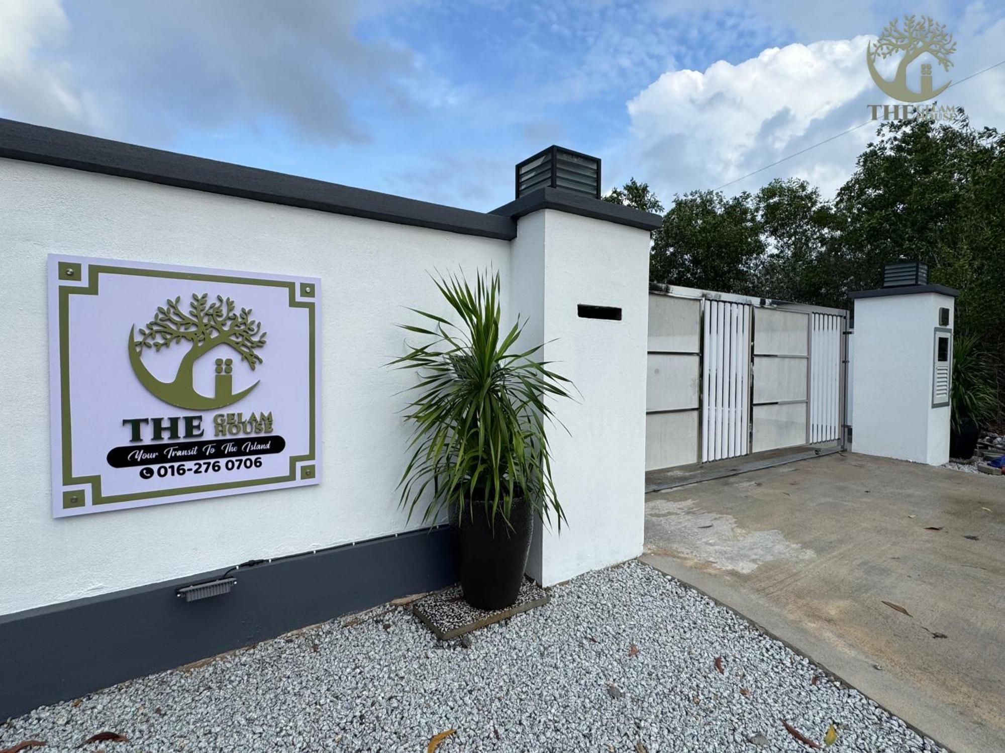 Vila The Gelam House Kampong Telaga Papan Exteriér fotografie
