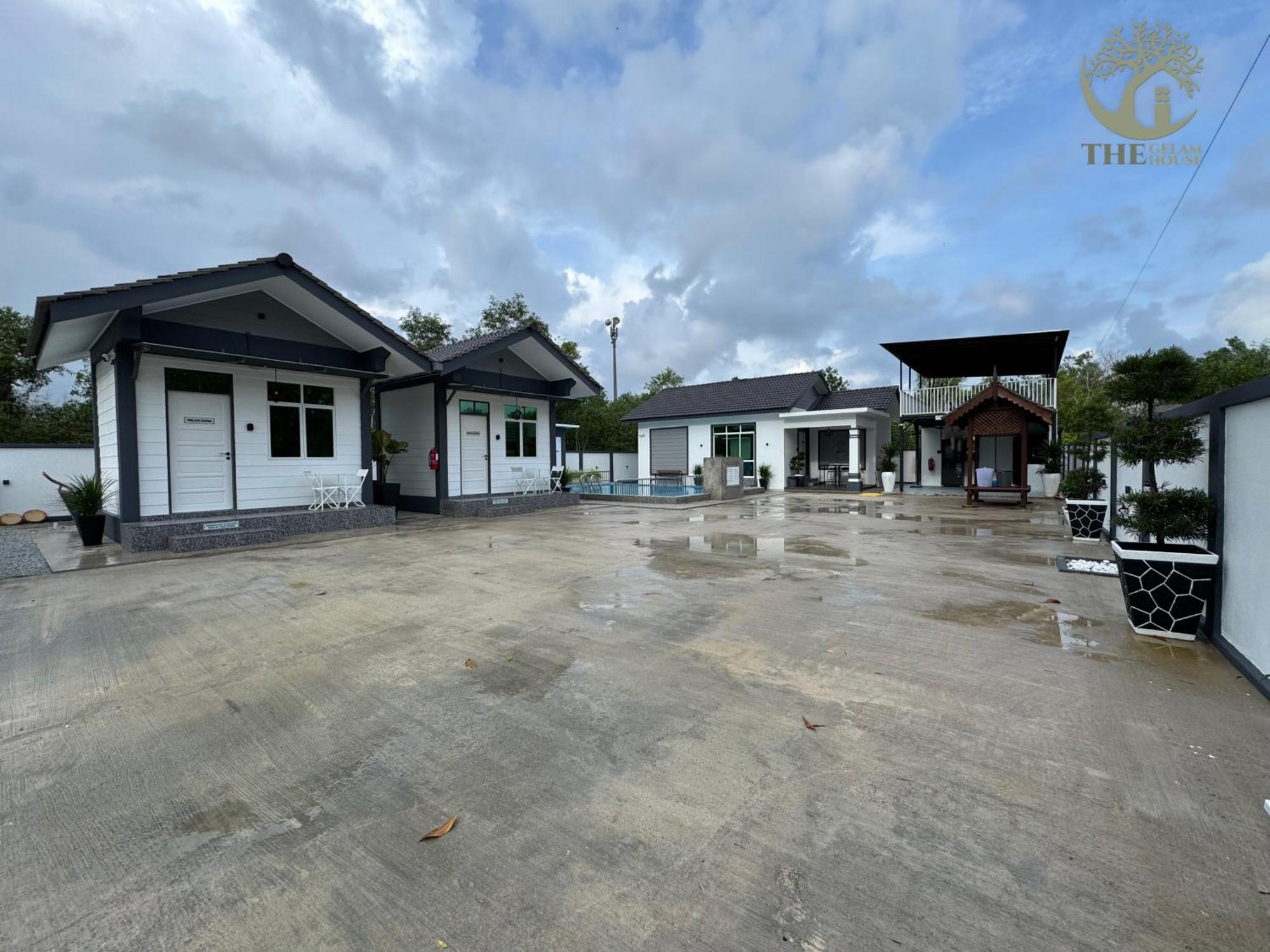 Vila The Gelam House Kampong Telaga Papan Exteriér fotografie