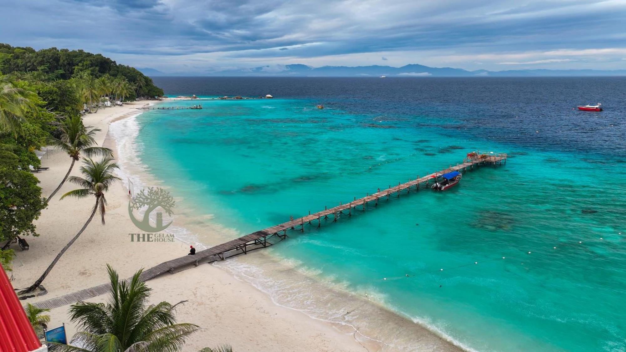 Vila The Gelam House Kampong Telaga Papan Exteriér fotografie